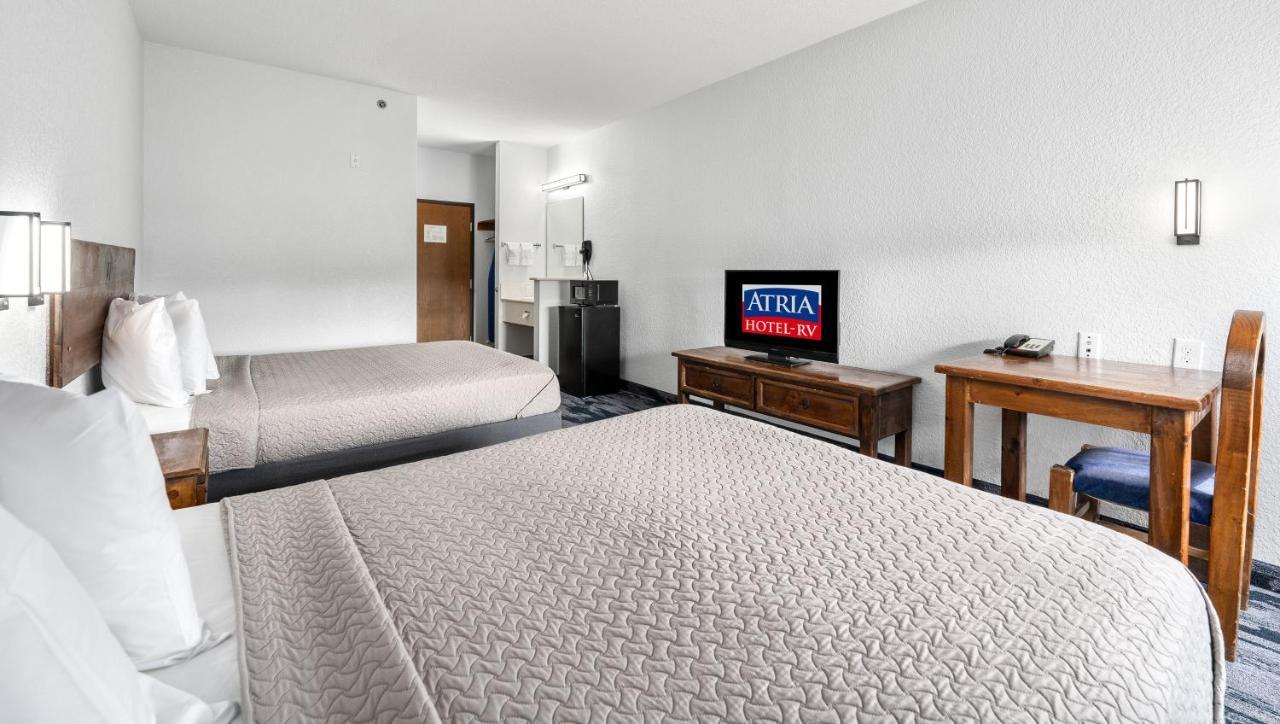 Hotel Atria And Rv *